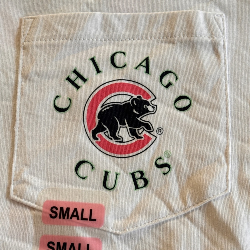 Majestic Chicago Cubs Pocket T-Shirt White Floral Rose Graphic MLB Small - Picture 3 of 5
